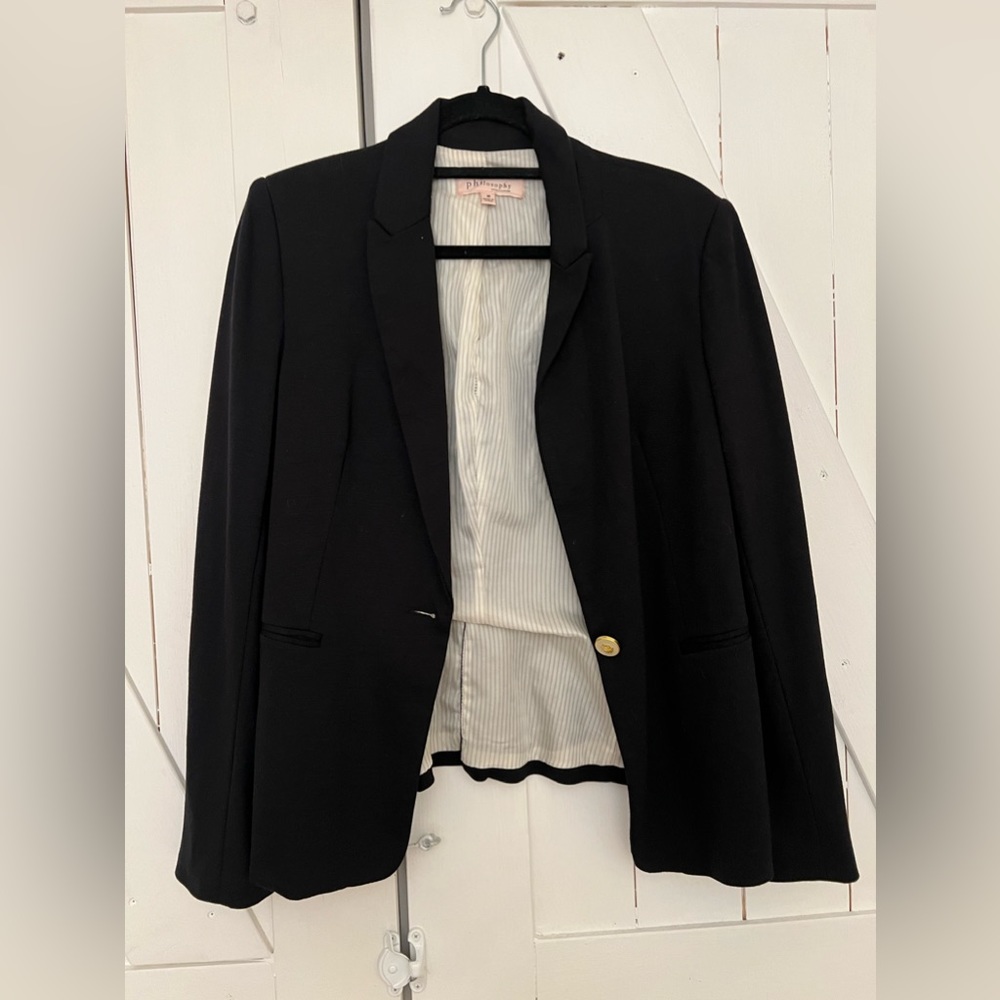 Gorgeous Black Blazer
Brand: Philosophy 
Size Med